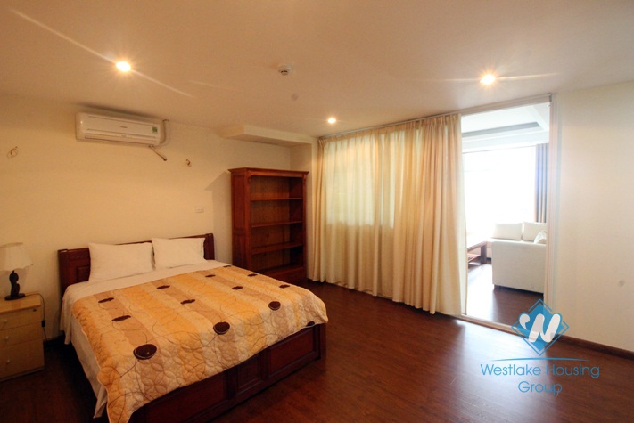 Charming 02 bedrooms apartment for rent in Tay Ho st, Quang an ward.